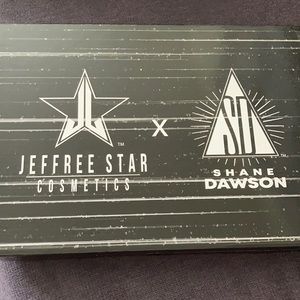 Jeffree Star x Shane Dawson black pig mirror